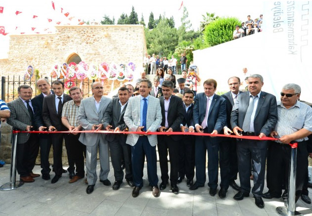 Tarihi Çukur Hamamı hizmete açıldı