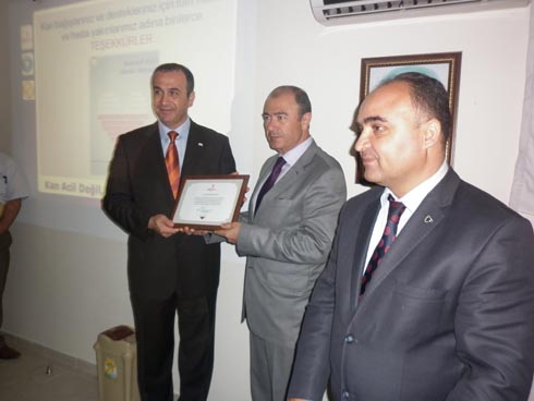 Kızılay'dan güvenli kan dağılımı semineri
