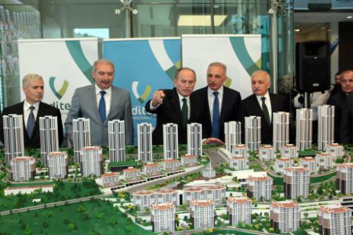 Başkan Topbaş’tan dar gelirliye sosyal konut müjdesi...