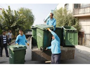 Bornova'da kişiye özel çöp konteynırı