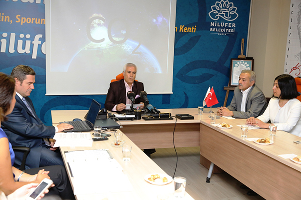 Başkan Bozbey çocuklara kitap okudu