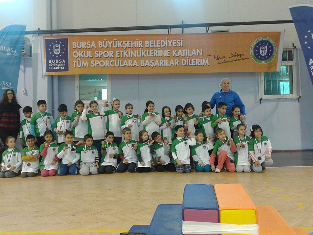 Büyükşehir, binlerce çocuğu sporla buluşturuyor