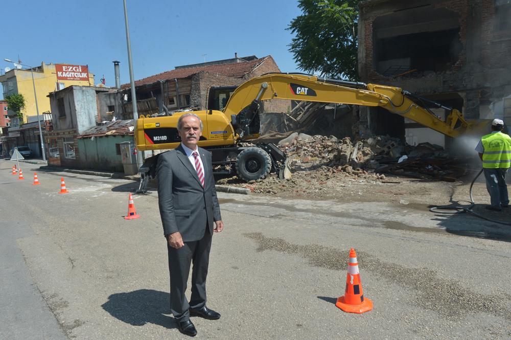 "Bursa´yı yıkarak güzelleştiriyoruz"