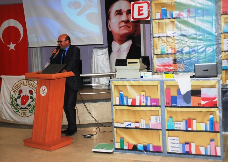 Doğru İlaç Kullanımına Tiyatrolu Mesaj