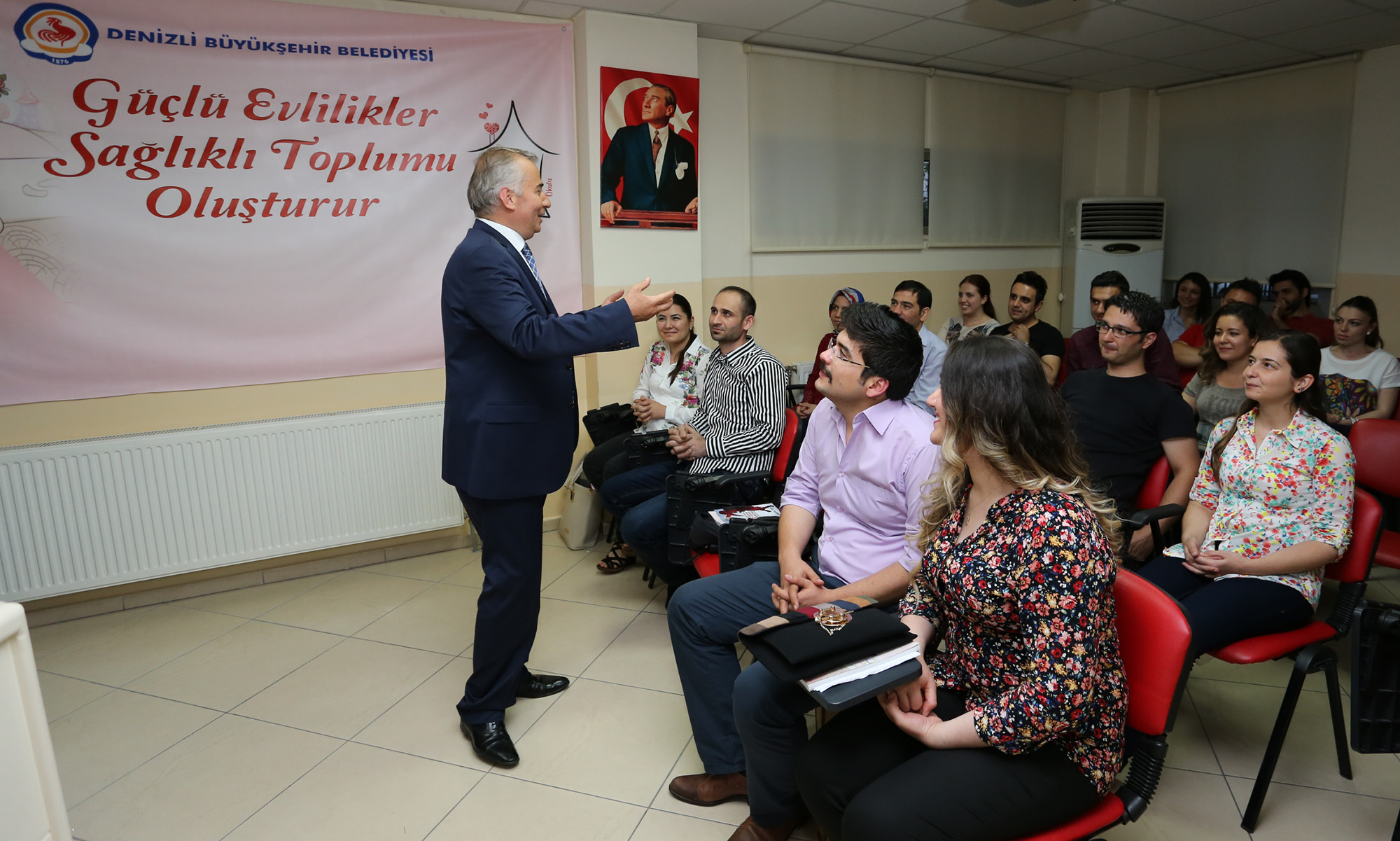 Bu Okul Mutlu Aileler Üretiyor