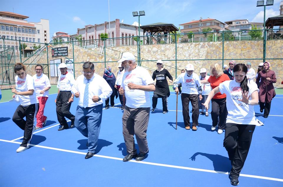 ''Hareketli Yaşam'' İçin Yaş Engelini Aştılar