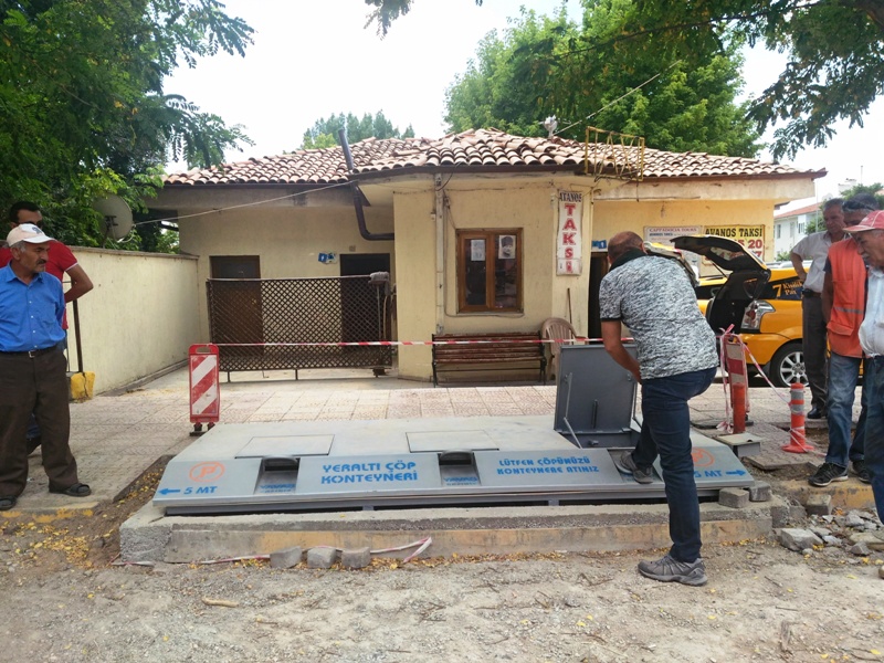 Yeraltı Çöp Konteynerleri Yerleştirildi