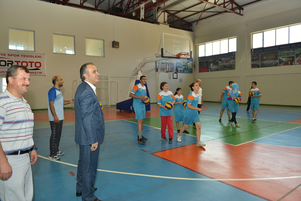 Aktaş’tan Engelliler Yaz Spor Okuluna Ziyaret