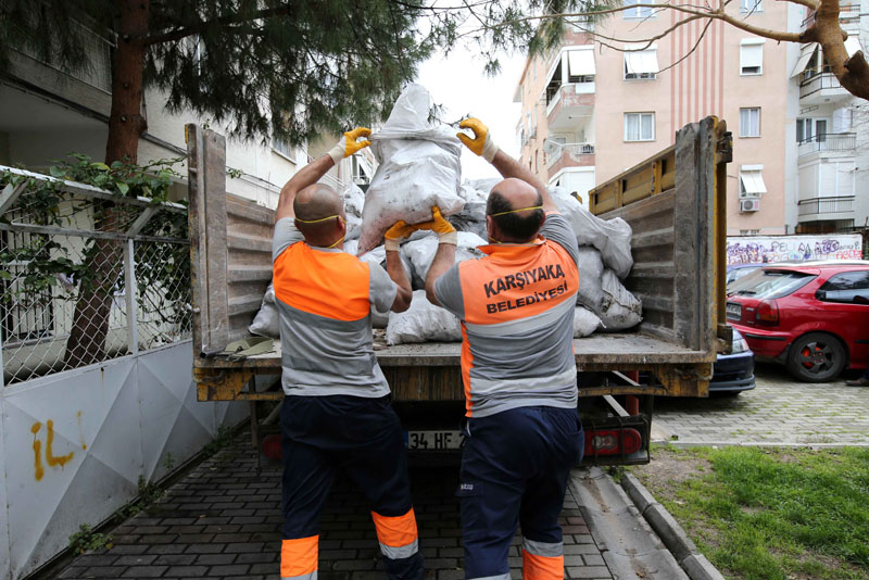 Karşıyaka’da Temizlik Harekâtı