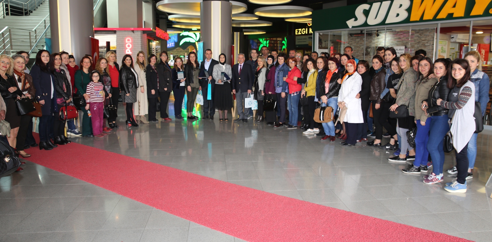 Can Dostlara Özel Fotoğraf Sergisi