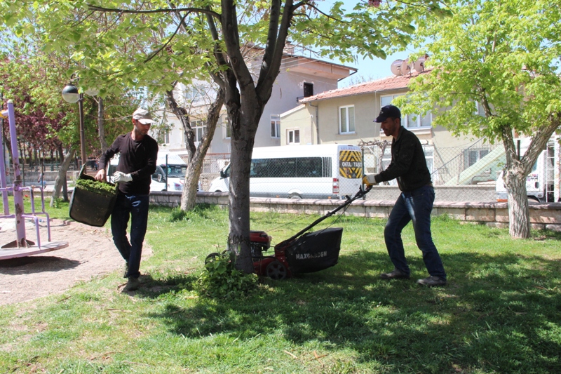 Yeşil Alanlarda Sezon Çalışmaları Başladı