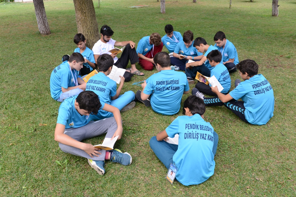 Öğrencilere Doğayla İç İçe Kamp Fırsatı