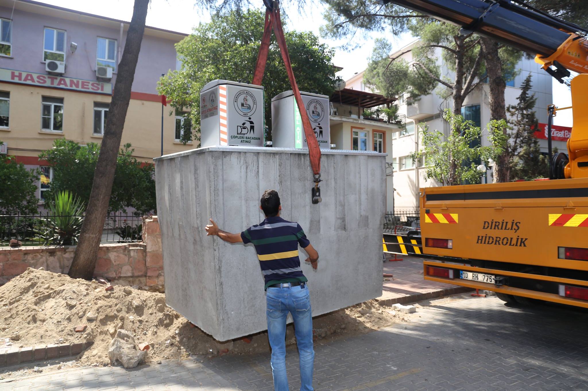 Yer Altı Çöp Konteynerleri Yerleştirildi