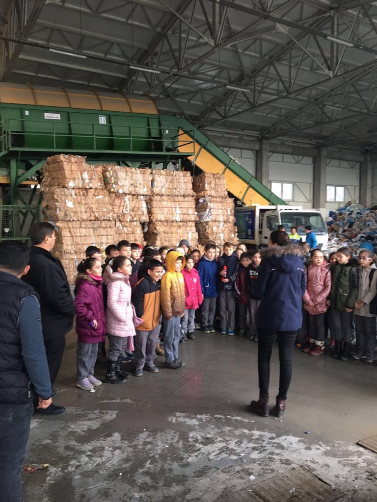 Balıkesir Büyükşehir Belediyesi Öğrencilere Geri Dönüşümü Anlattı