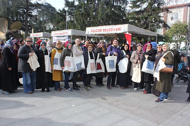 “Gölcük Belediyesinden Torbam Elimde, Çevrem Güvende” Projesi