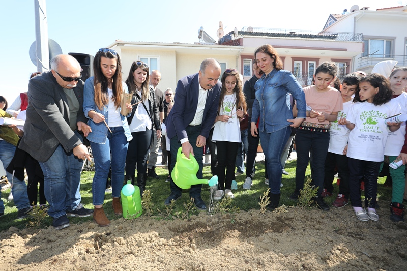 Mudanyalı Çocuklar Geleceğe “Umut Tohumları” Ekti