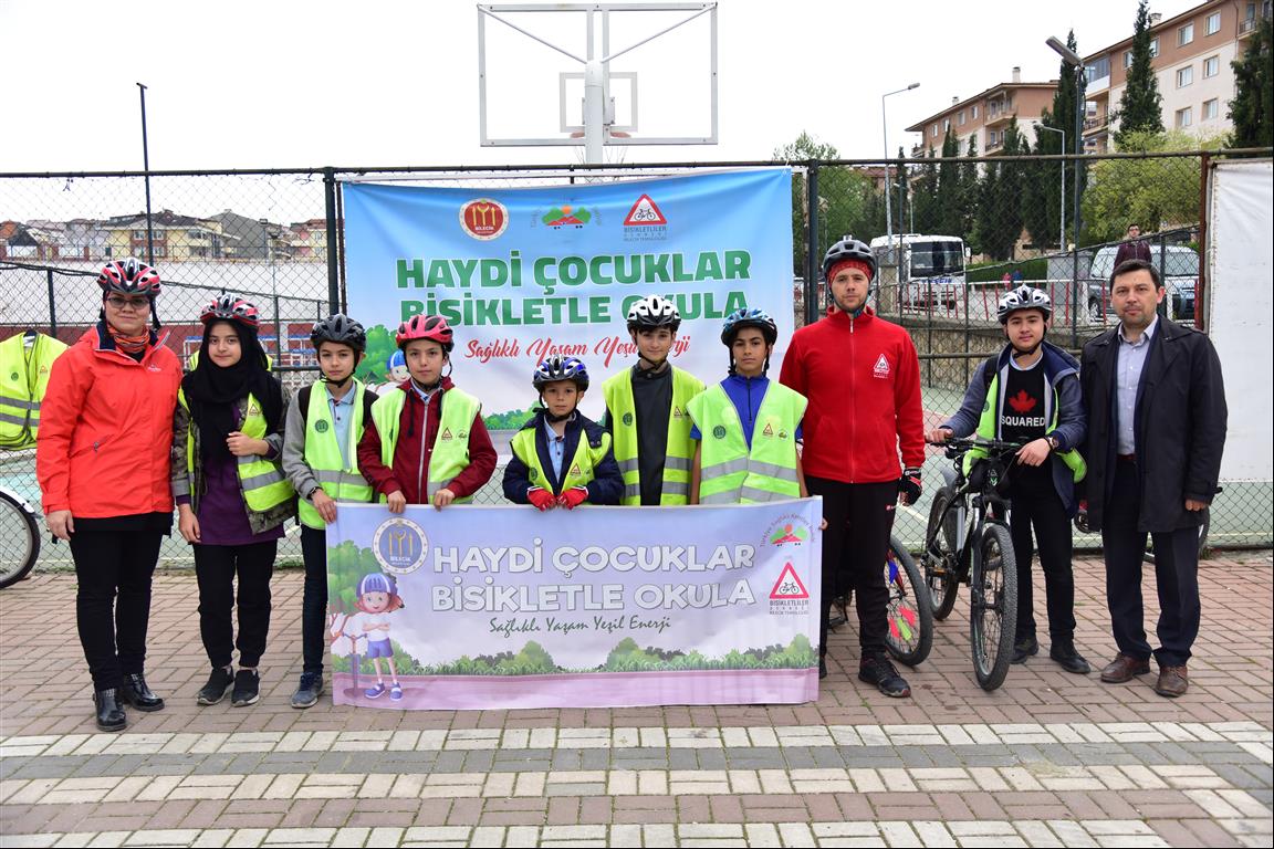 Bilecik Belediyesinden Haydi Çocuklar Bisikletle Okula Etkinliği