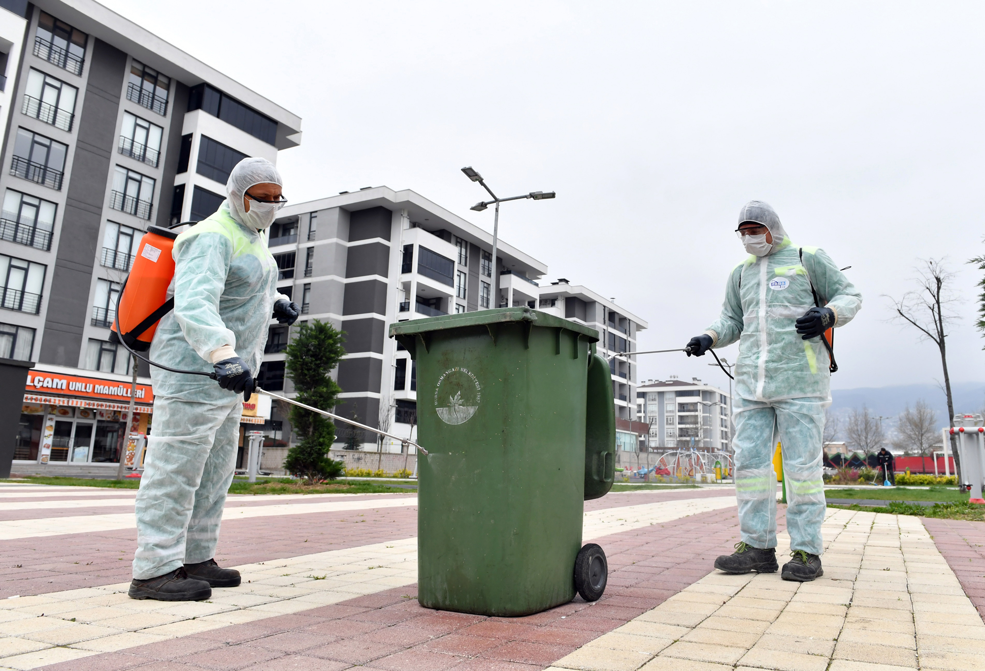 Osmangazi'de 200 Bin Konteyner İlaçlanıyor