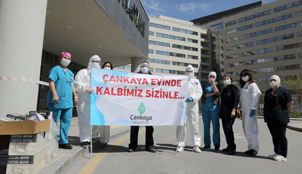 Çankaya'da Sağlık Çalışanı Anneler Unutulmadı