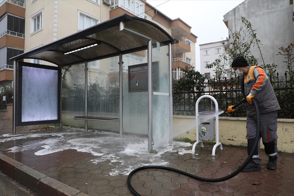 Otobüs Durakları Dezenfekte Ediliyor
