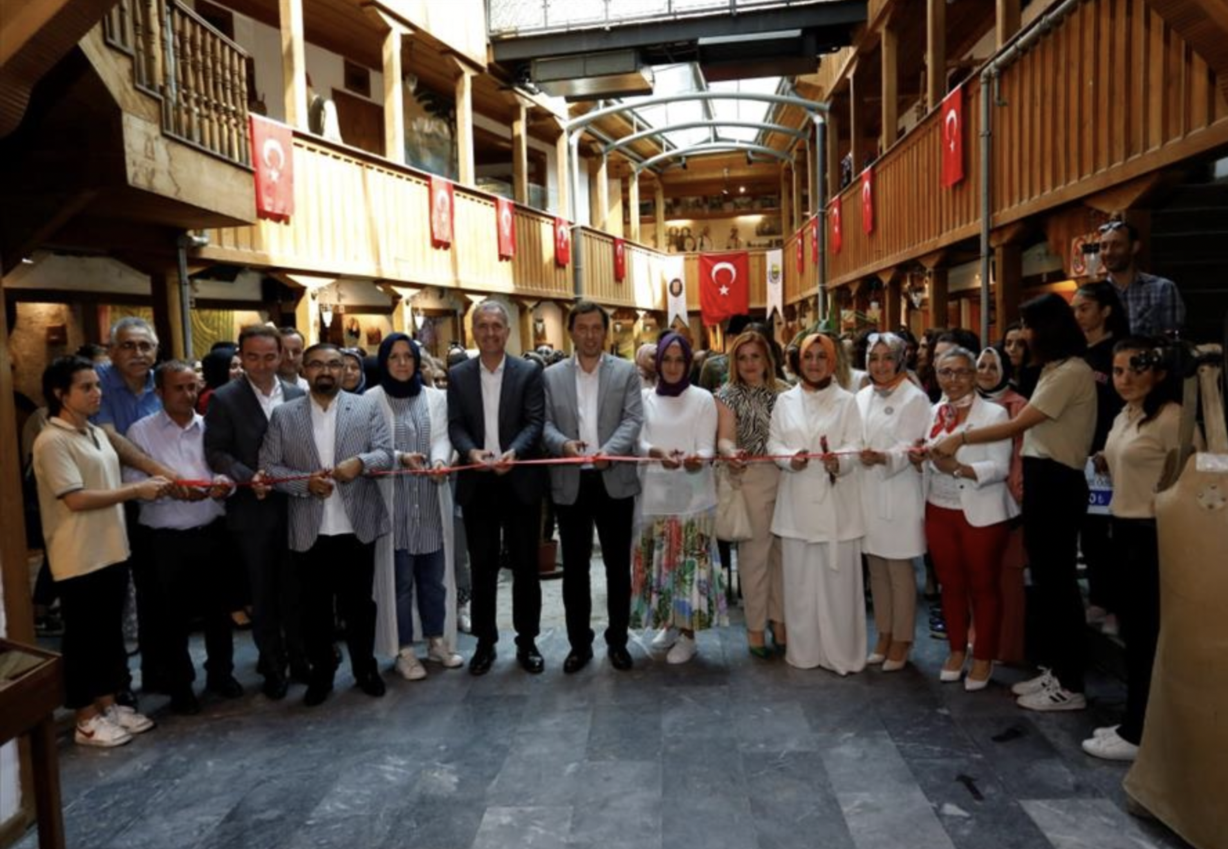 Çöpler Oyuncak Oldu